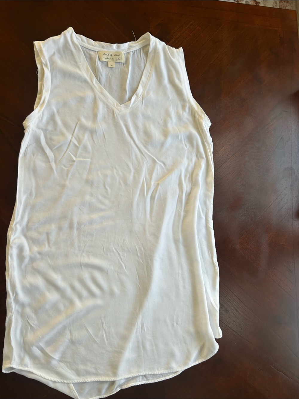 cloth & stone White V-Neck Sleeveless Shift Dress size M
